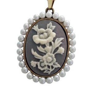 Vintage Floral Cameo 1.5" Pendant 23" Necklace Faux Pearl Beads & Brass Chain